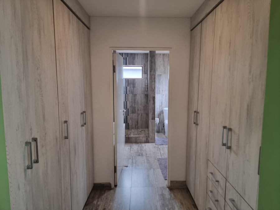 5 Bedroom Property for Sale in Cashan North West